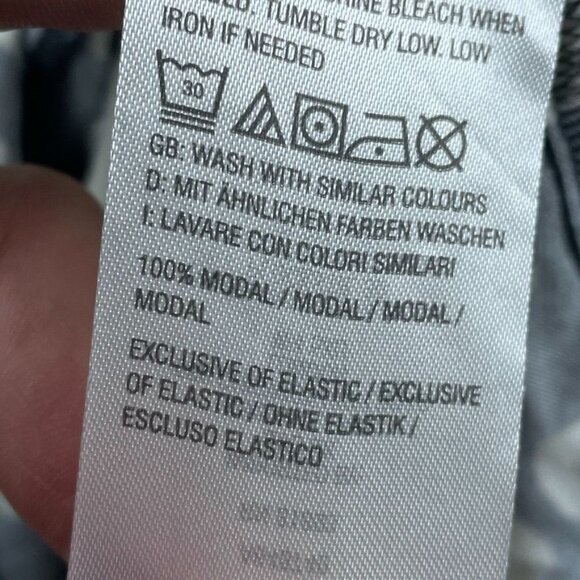 AnyBody Floral Puff Sleeve Black & White Mini Dress MP a0547 - Picture 7 of 9